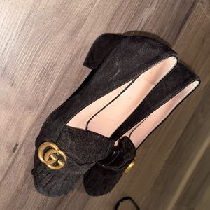 Gucci marmount black gold suede fringe heel size 9, hardly worn